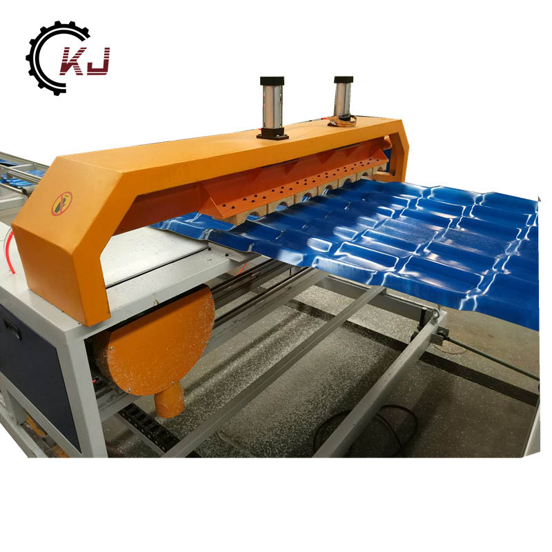 What does a plastic extruder do?