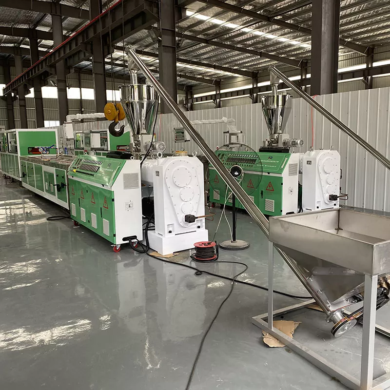 What are the different types of plastic extrusion machines?