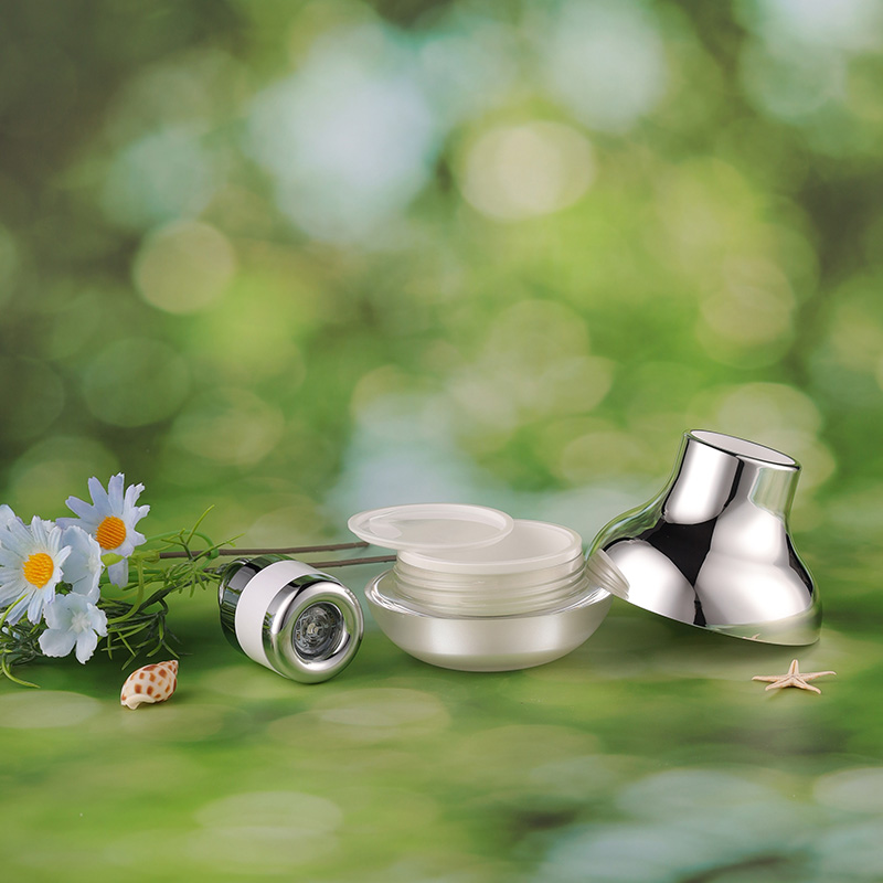Empty Plastic Jar Service: Sustainable Solutions for Your Packaging Needs