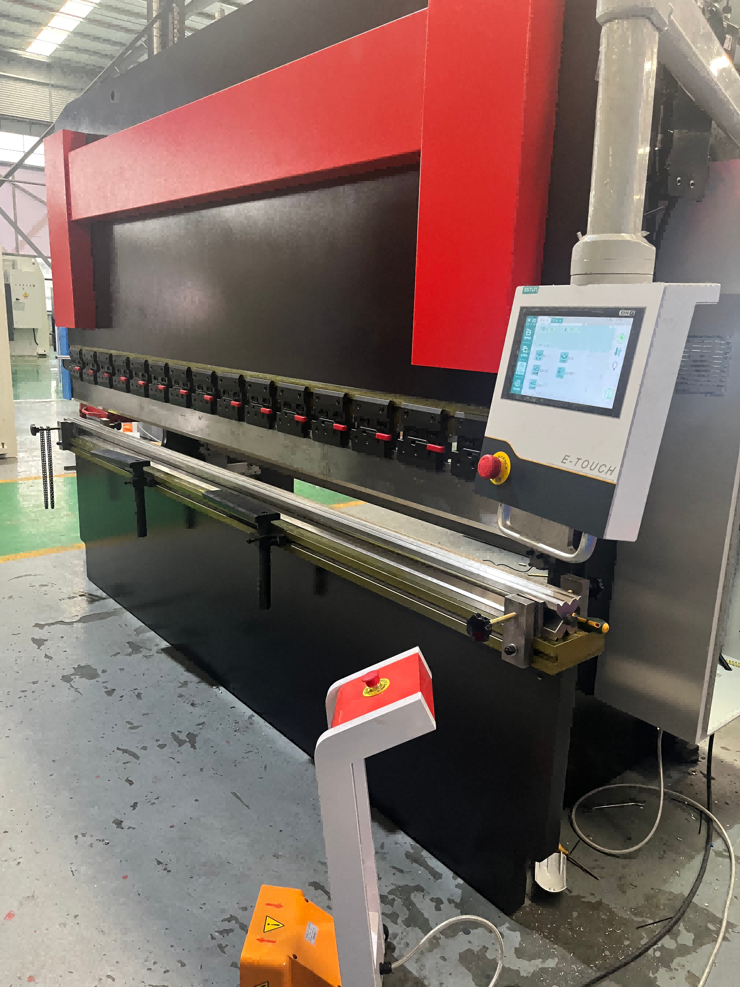 Econom Press Brake Manufacturer Delivers Superior Quality and Performance