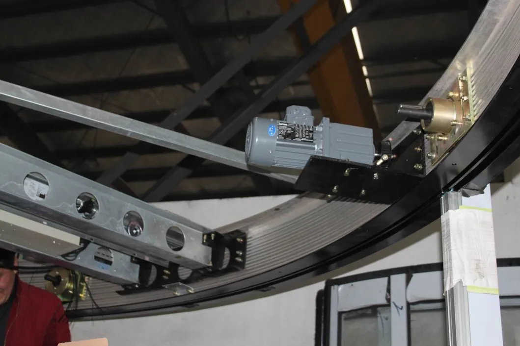 Automatic Revolving Door 1082. W2, 2-Wing with Automatic Sliding Door