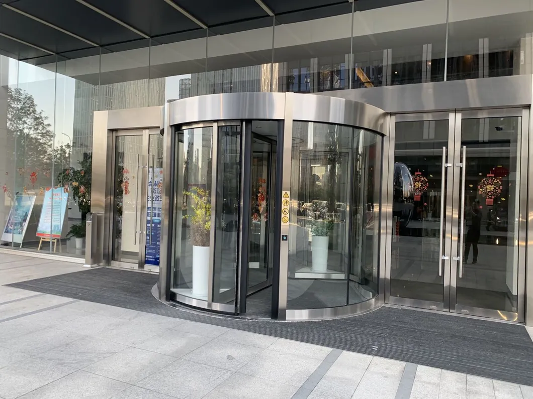 Automatic Revolving Door 1082. W2, Two Wing with Automatic Sliding Door