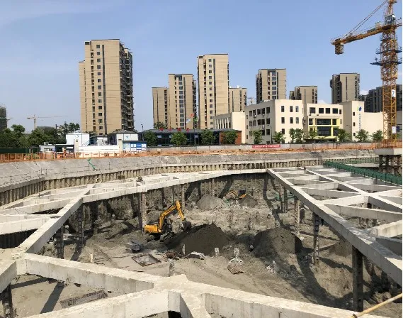 Concrete Formwork Film Faced WBP Glue 18mm Full Pine Core Shuttering Plywood